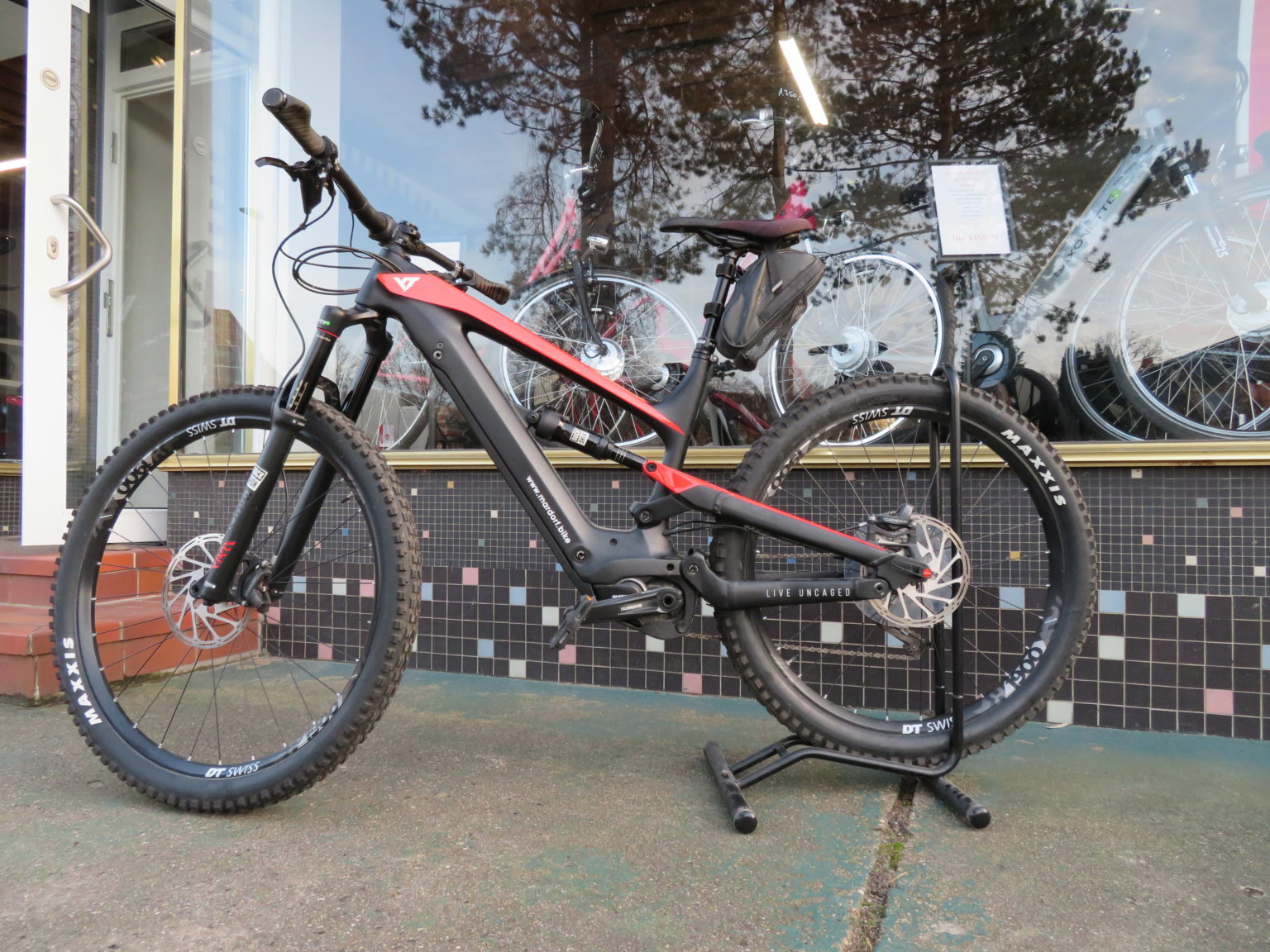 EBike Mountainbike Fully YT Industries